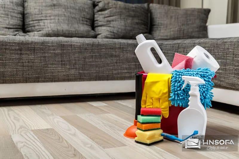 Sử dụng cồn để vệ sinh sofa da lộn hiệu quả