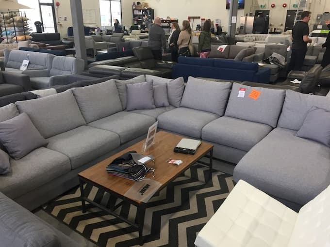 Bộ Sofa thanh lý được nhiều gia đình chọn vì giá rẻ mà chất lượng vẫn đảm bảo cực cao