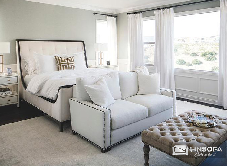 Bố trí sofa giáp tường tạo ra không gian thoải mái, thư giãn