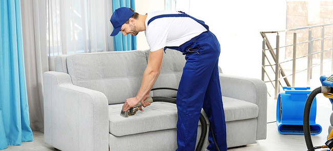 cach-lam-sach-ghe-sofa-vai (2)