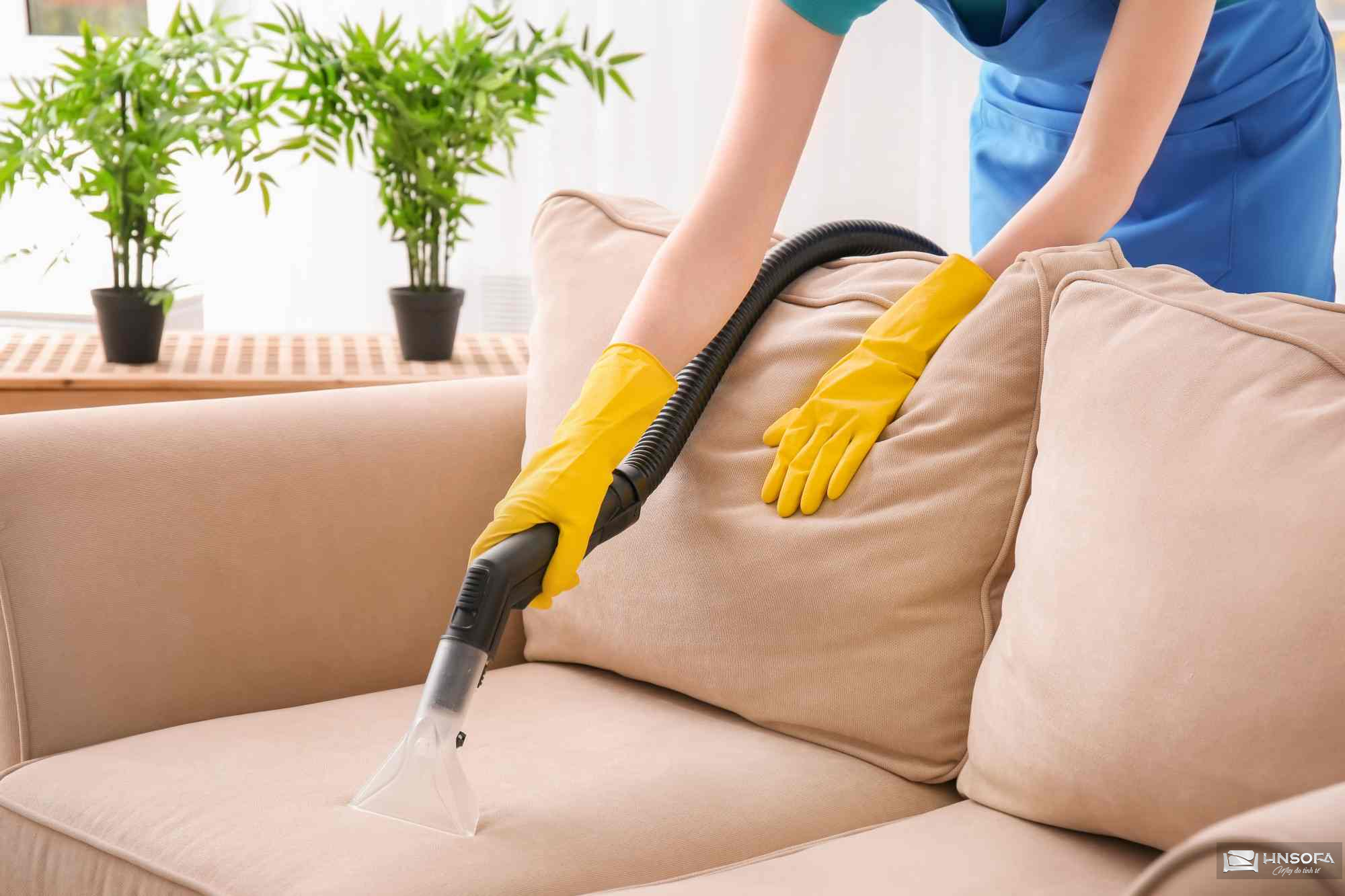 Cách vệ sinh ghế sofa trong phòng ngủ luôn bền đẹp