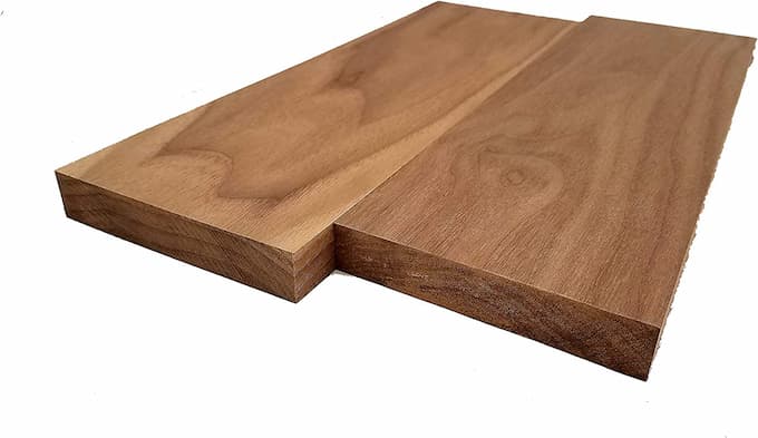 Gỗ Óc Chó có mầu sắc đẹp, sang trọng, trầm ấm