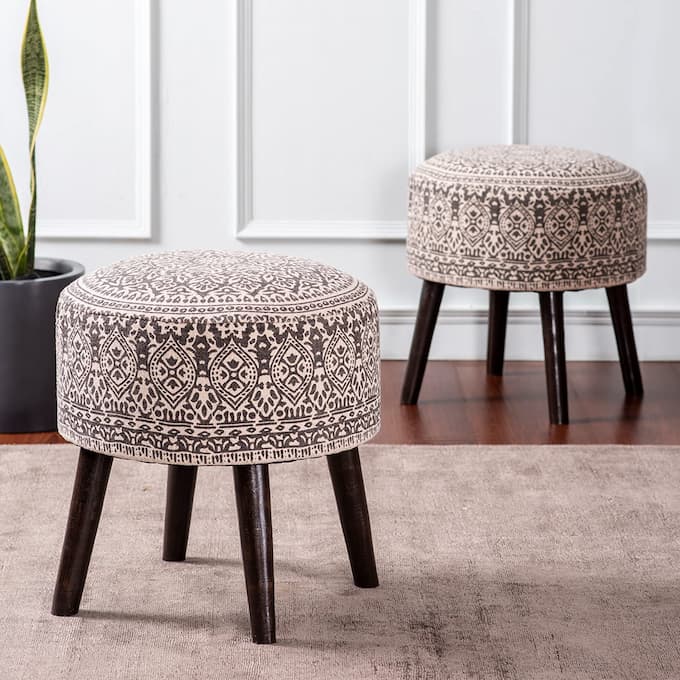 Mẫu ghế đôn sofa tròn phòng khách