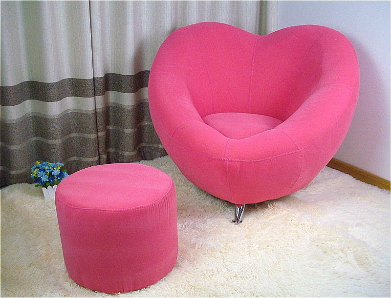 ghe-sofa-don-tron-hinh-trai-tim