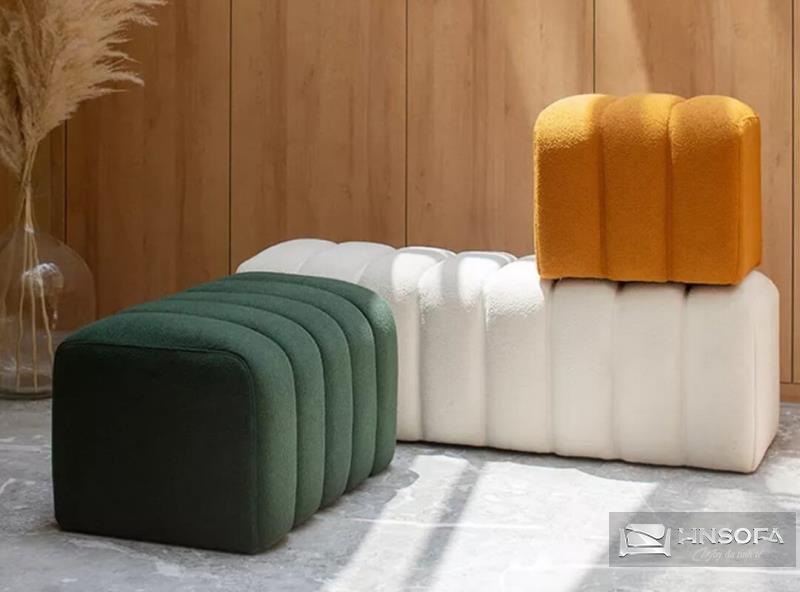 Mẫu ghế sofa này không chỉ là nơi thoải mái để ngồi đọc sách mà còn là điểm nhấn trang trí độc đáo cho căn phòng của bạn
