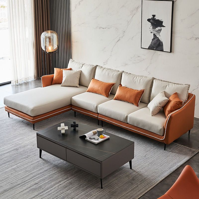 Đặt ghế sofa góc kết hợp với sản phẩm ghế sofa sáng màu, sẽ làm nổi bật căn phòng