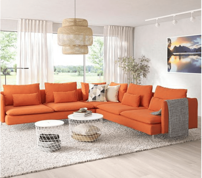 Ghế sofa màu cam phù hợp cho những người ưa thích phong cách trang trí khác nhau