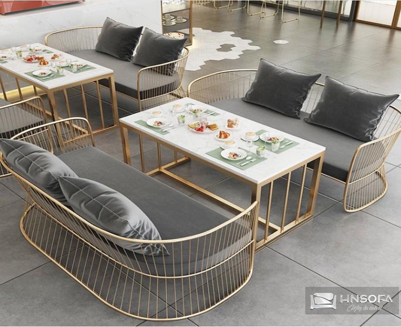 Chiếc sofa nhà hàng này là sự kết hợp hoàn hảo giữa sự thoải mái và vẻ đẹp đương đại