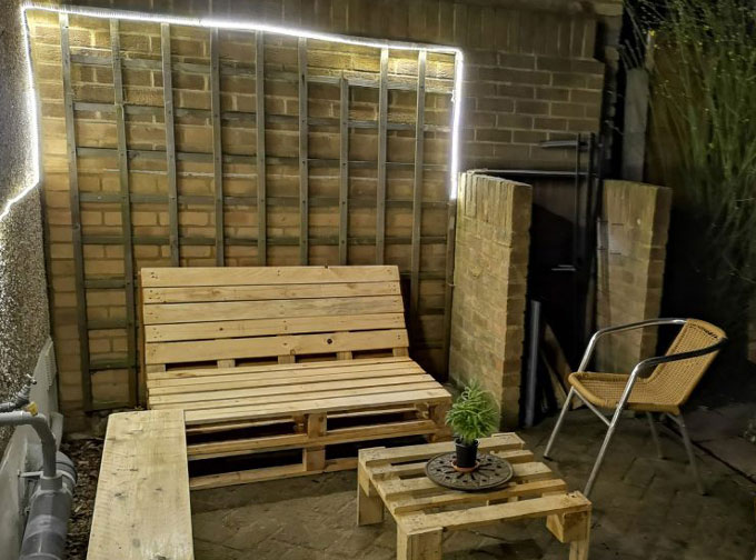 Mẫu sofa pallet kèm ghế văng và bàn