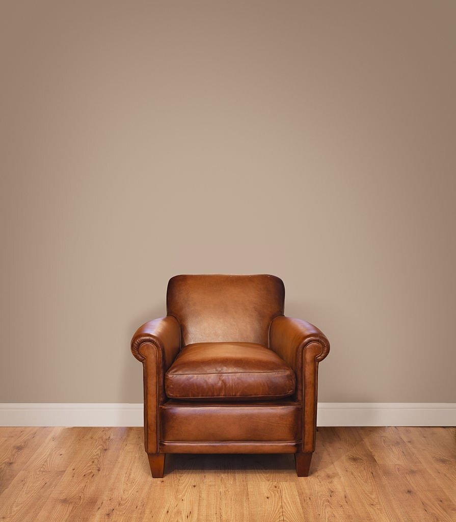 sofa-phong-cach-y-don-mau-nau