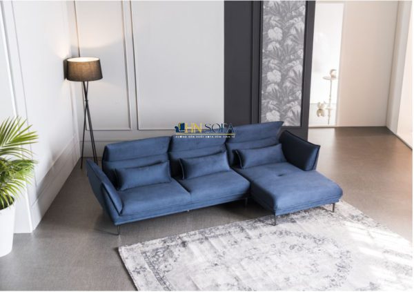 sofa-phong-cach-y-goc-ni-mau-xanh