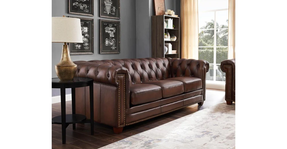Bộ sofa tân cổ điển này được thiết kế tinh tế, tỉ mỉ