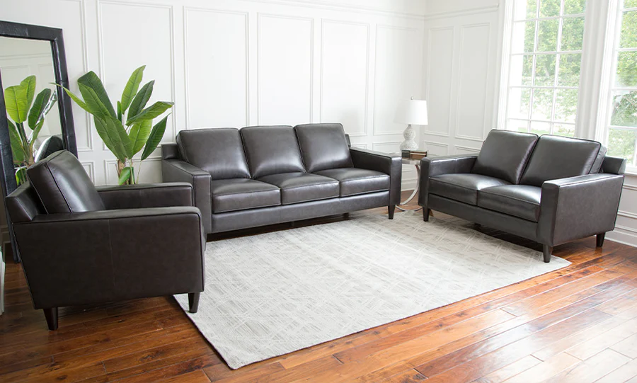 Mẫu sofa băng văng bọc da Anh Quốc màu đen quyền lực và bề thế VP28