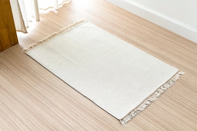 Thảm trải sàn giúp không gian phòng khách thêm đẹp và tiện dụng